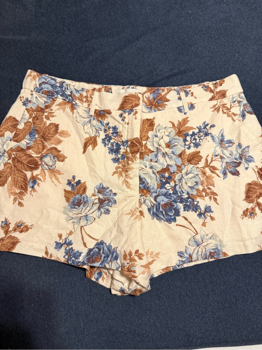 NWT Abercrombie & Fitch Floral Woven Shorts